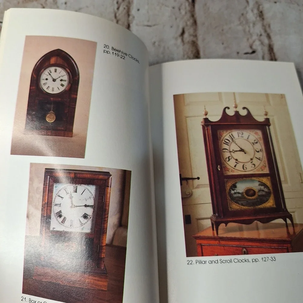 The Warner Collector's Guide to American Clocks Anita Schorsch Identification Bk
